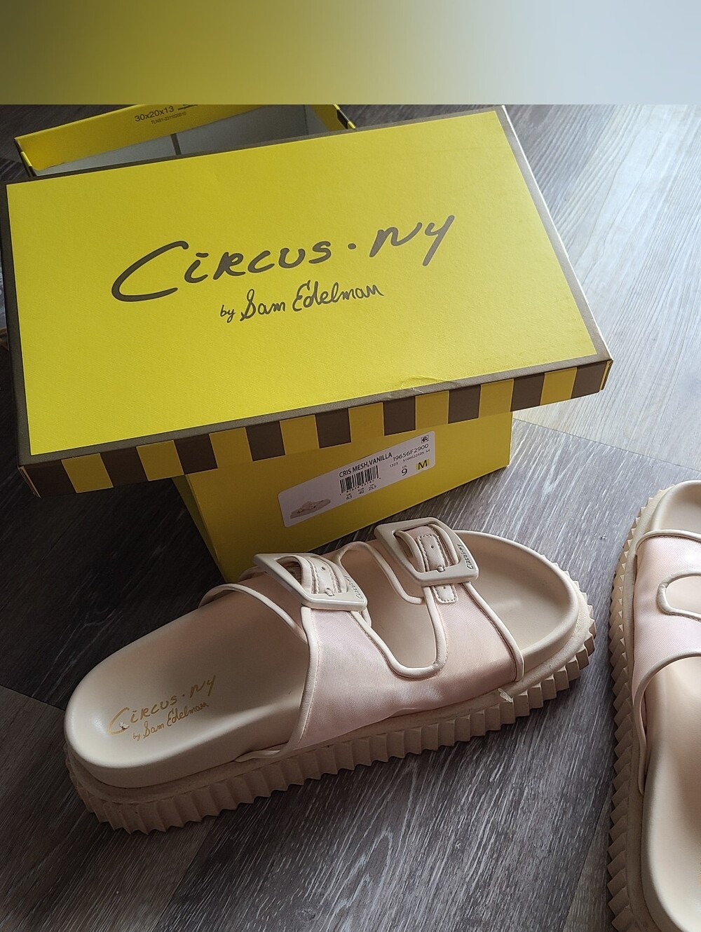 Circus by Sam Edelman Cris Creme Slide